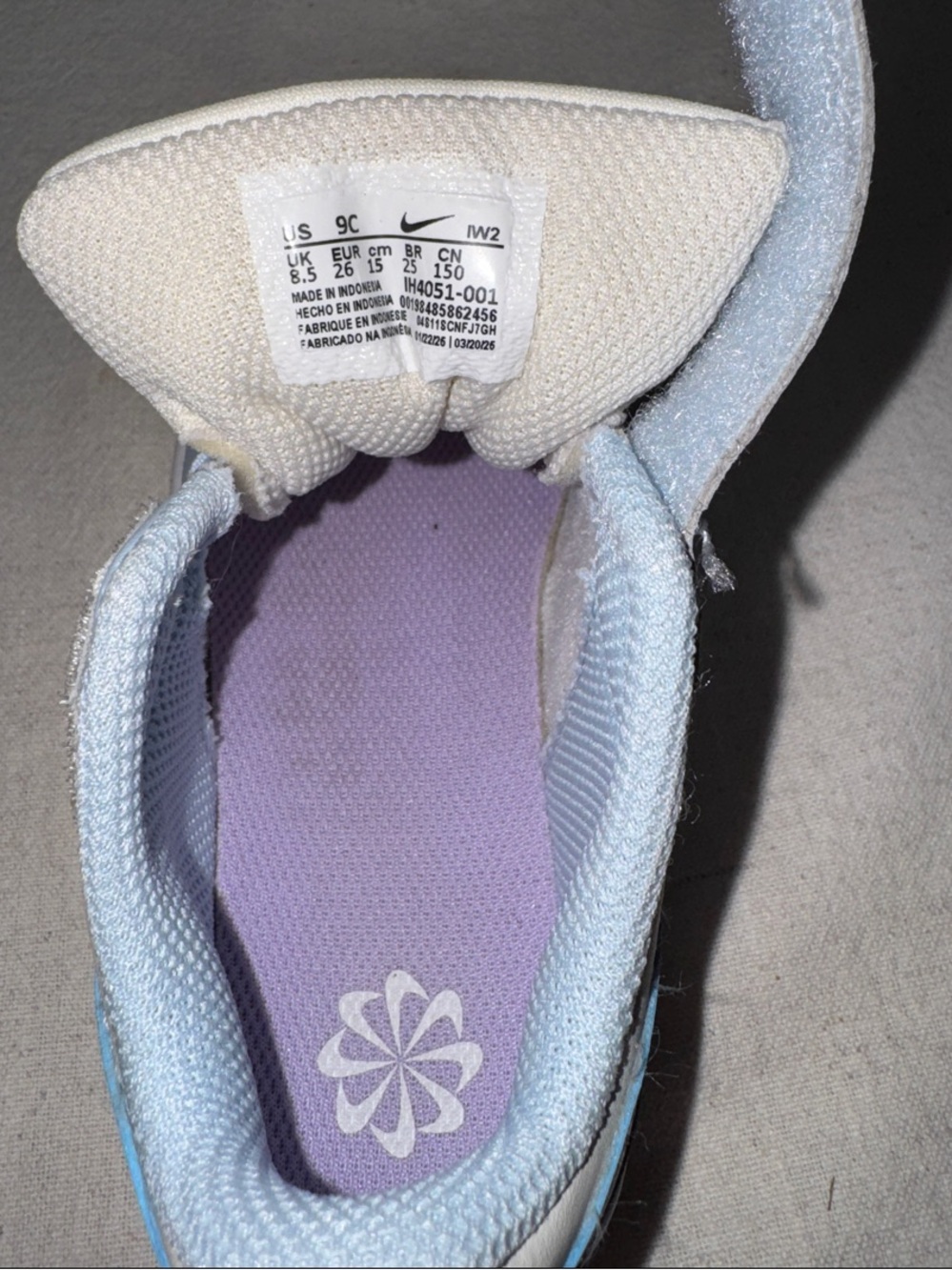 Nike Toddler Light Blue and White Hook-and-Loop Sneakers - Picture 4 of 4